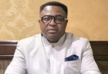 Distinction : Dr David Makongo rafle, « Lauréat du Prix panafricain humanitaire, philanthrope de la décennie »