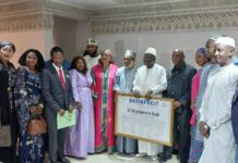 Guinée : Les collaborateurs du Dr. Koureissy Condé célèbrent ses succès à la tête de l’ONASUR-E