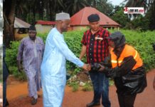 Sous la pluie et dans la boue, Mamadou Oury Bah à la rencontre des éleveurs de Kinsilim-Messidé